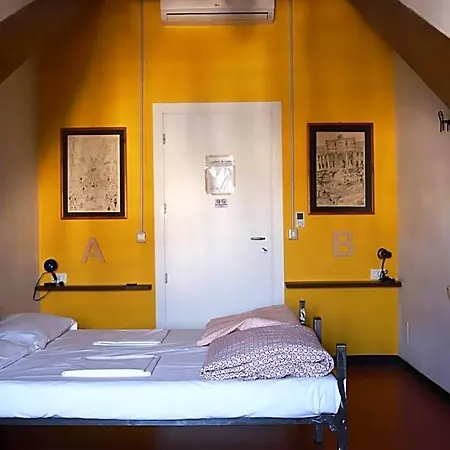 Хостел Attic