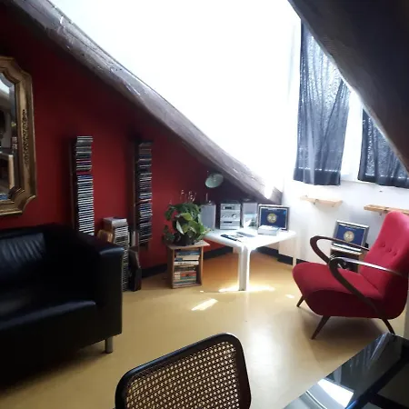 Attic Vandrarhem Turin