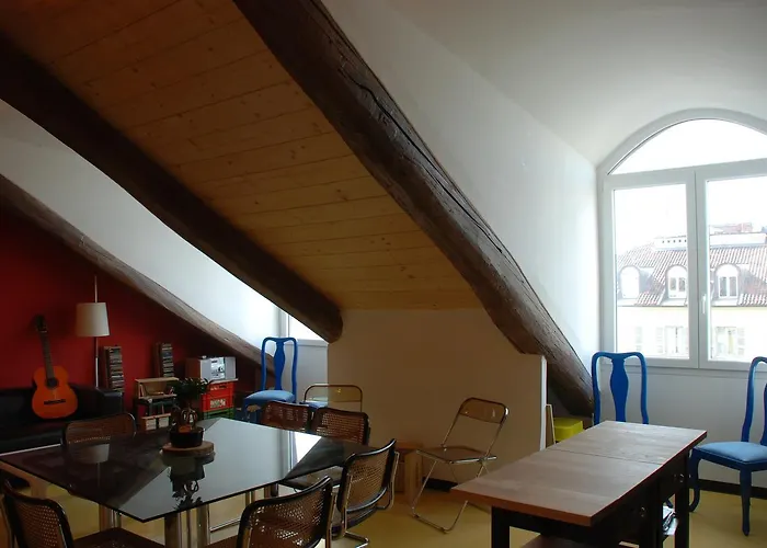 Attic Vandrerhjem *